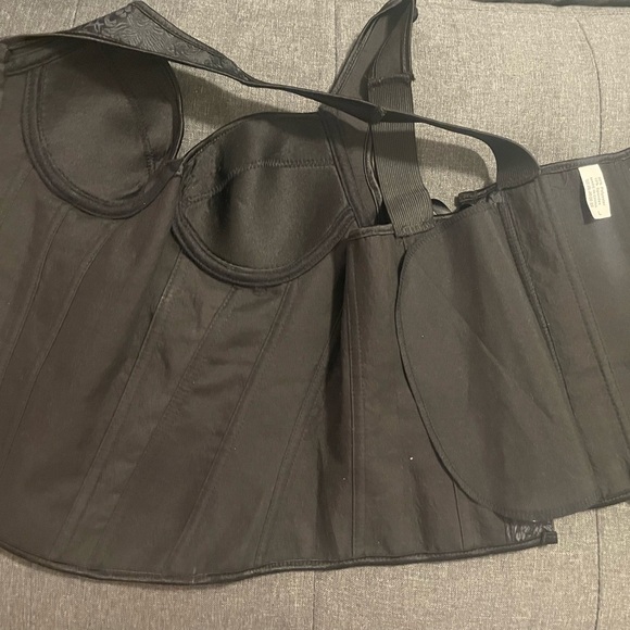 Structured Corset Top - Picture 4 of 6